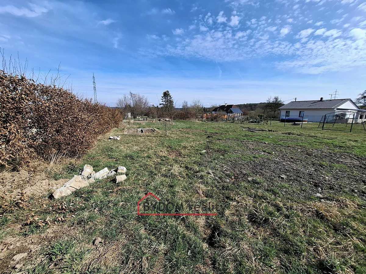 Prodej stavebního pozemku 866 m²